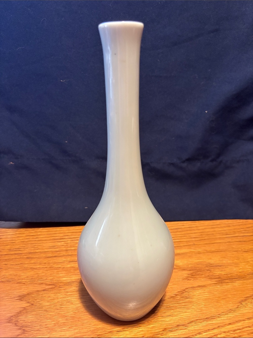 Gump’s Ceramic Bud Vase - Sleek Neck Design
